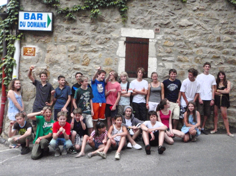 Village Camps International Summer Camp Ard&egrave;che, France 2019-07-26 https://www.villagecamps.com/journals_admin/images/66-10-The Session 2 Team.jpg